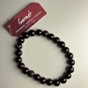 Elastic Shiny Garnet Beaded Bracelet